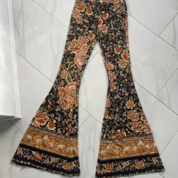 Spell & The Gypsy Mystic Bells - XS - Picture 1 of 12